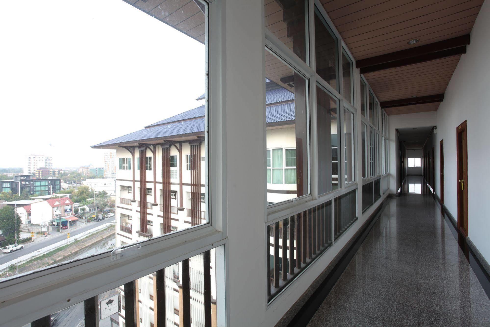 צ'יאנג מאי V Residence Hotel מראה חיצוני תמונה